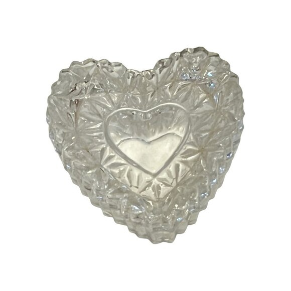 Small Clear Crystal Glass Heart Trinket Jewelry Ring Box with Lid - Picture 1 of 6